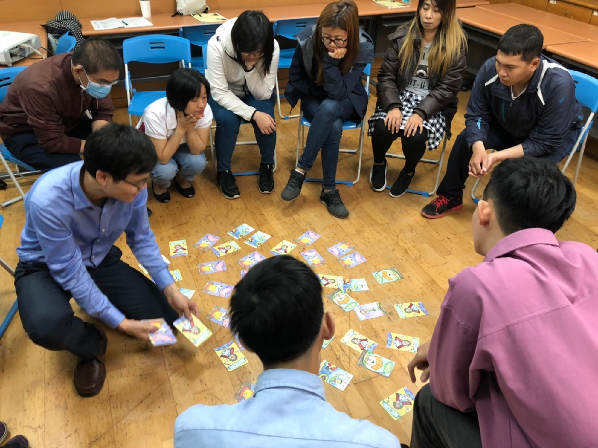 通傳1-雲嘉南分署所轄各就業中心不定期都會與各領域達人、業師合作，傳授如求職面試技巧、市場趨勢、創業準備等多元化課程，歡迎民眾多加利用。