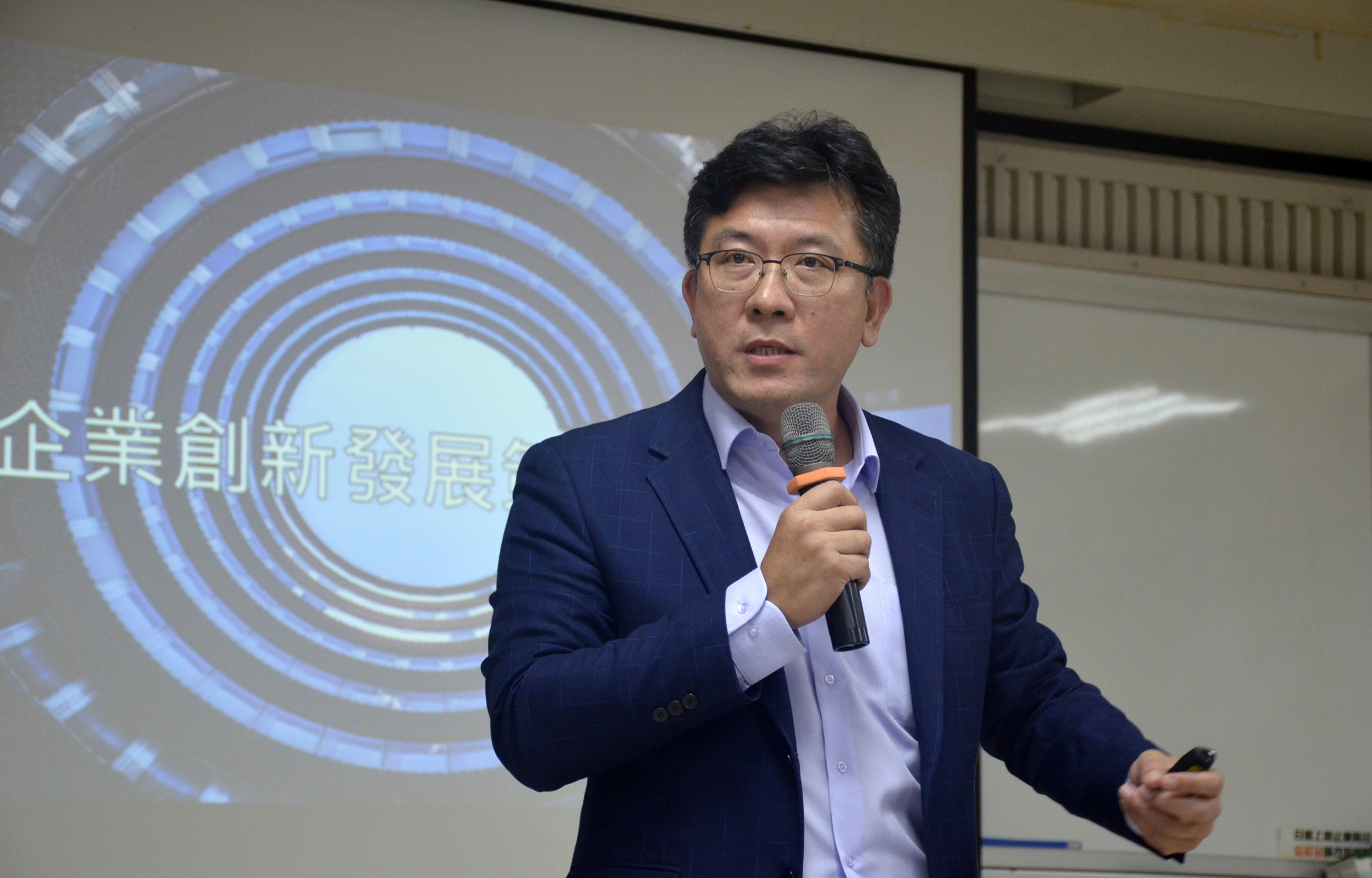 統一棒球隊董事長凃忠正說，企業應專注價值提升(value up)。