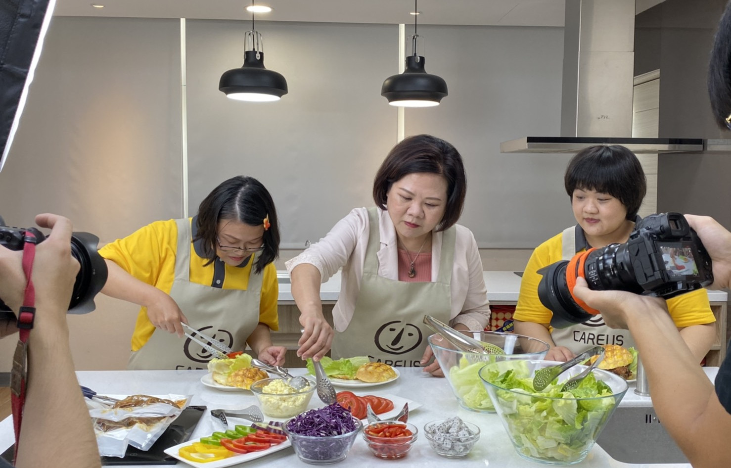 代言做公益！阿春部長為喜憨兒拍片宣傳