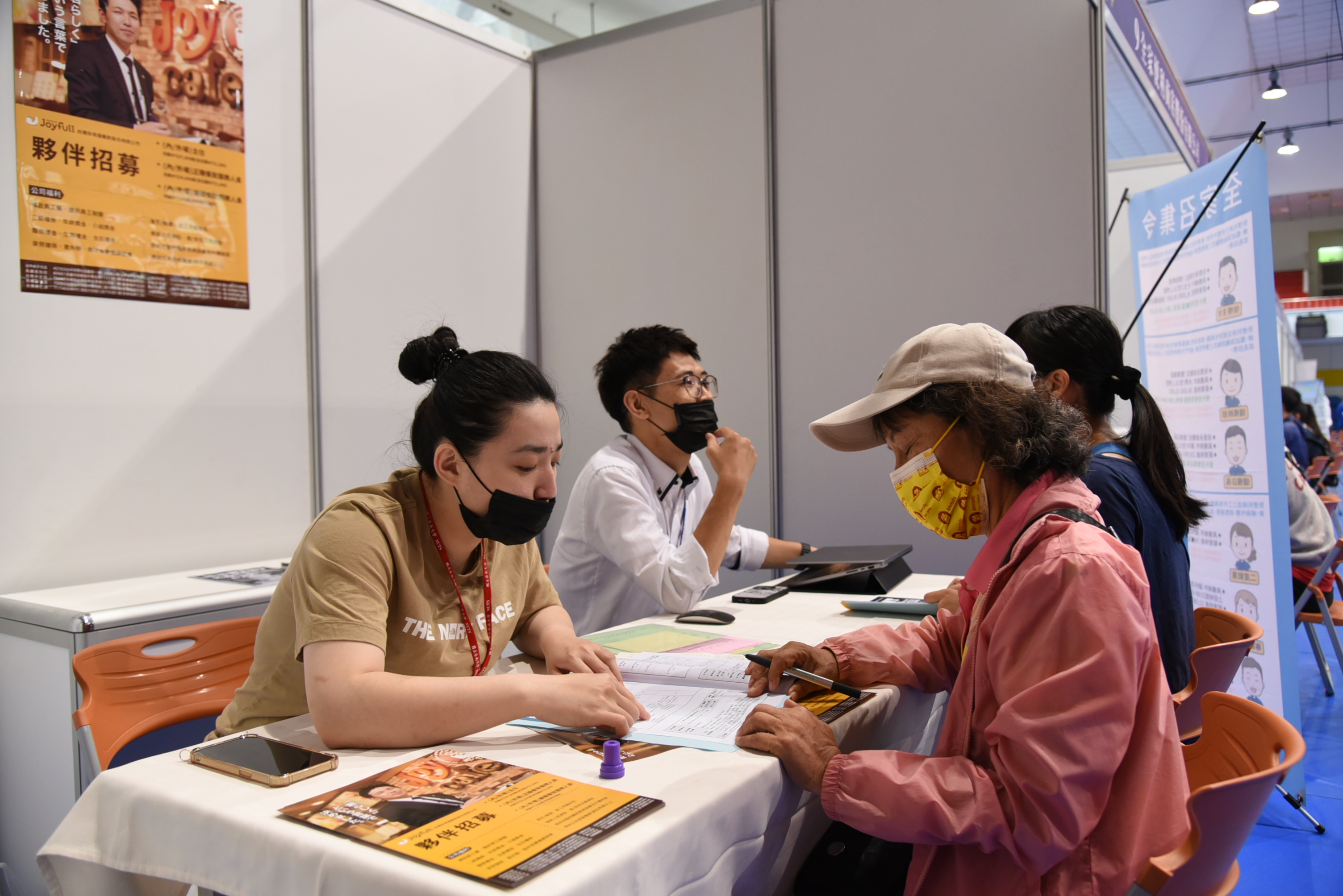 疫後復甦 餐飲業搶才最高薪60K