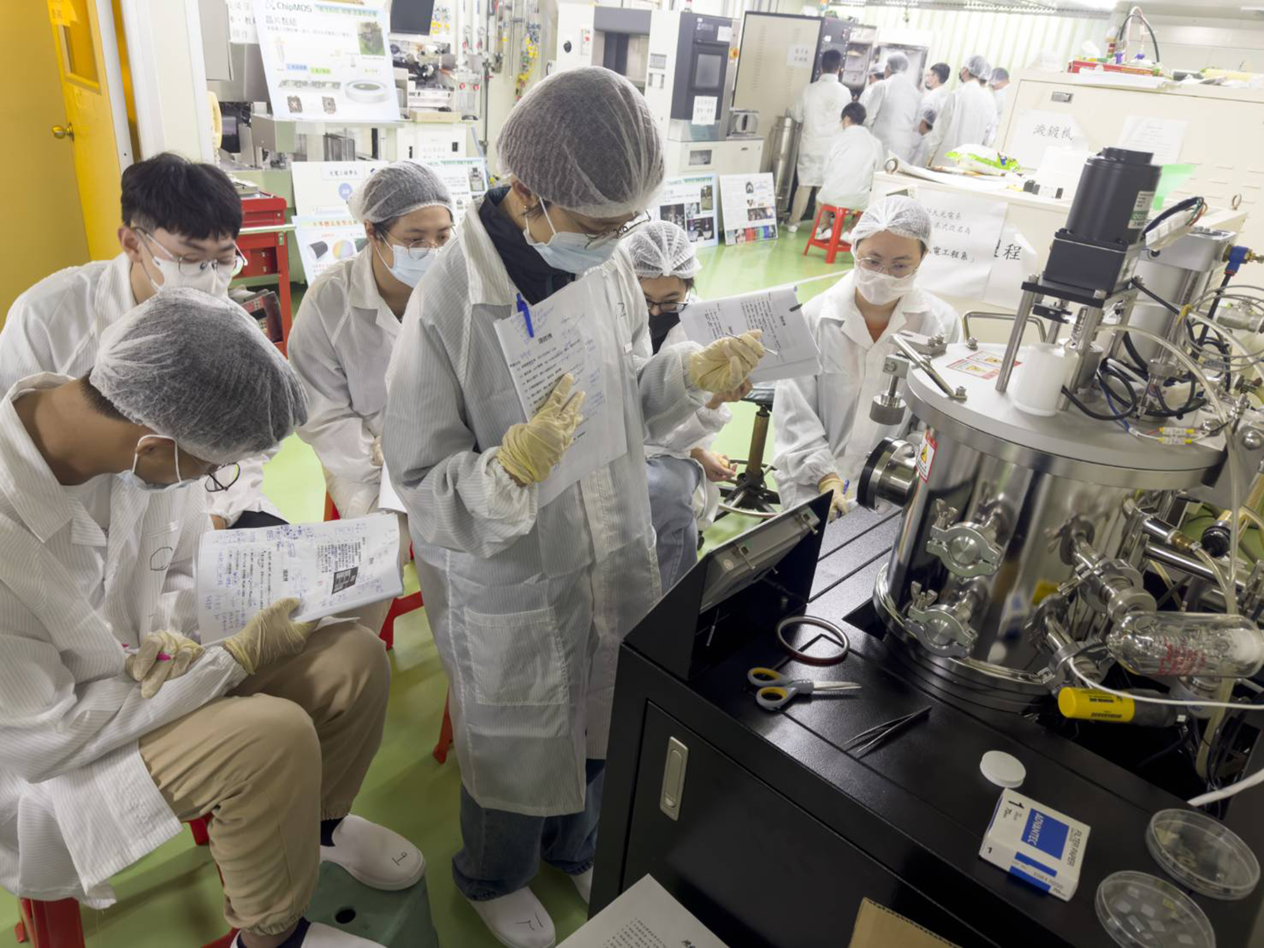 雲嘉南分署持續與外部訓練單位合作，不定期開辦重點產業課程，培訓產業關鍵技術人才。