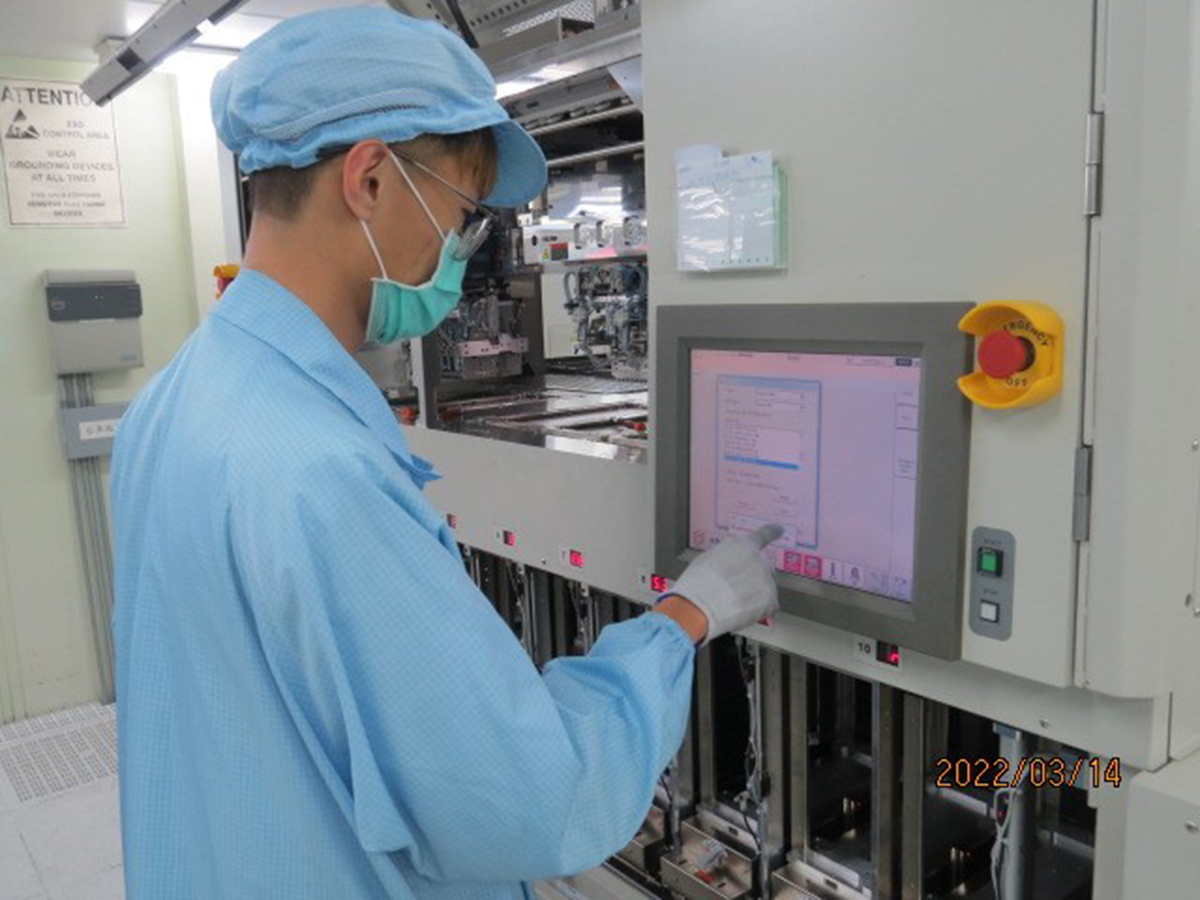 22歲的林聖哲，四年前參加勞動部雲嘉南分署產學訓計畫，畢業後馬上獲福懋科技公司加薪留用。