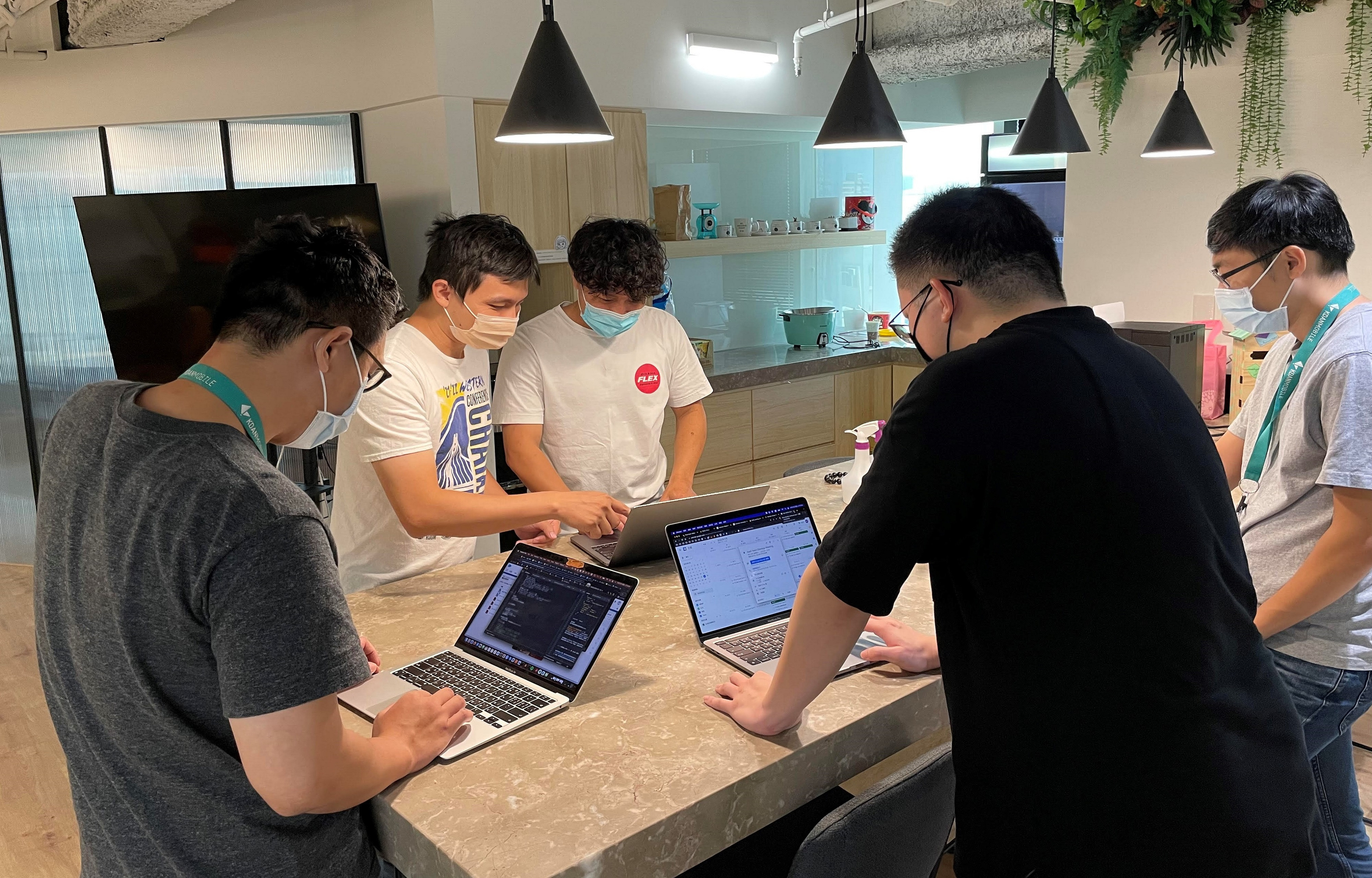 通稿-企業申請「青年就業旗艦計畫」，由資深員工教導青年邊做邊學，訓後留任率高。