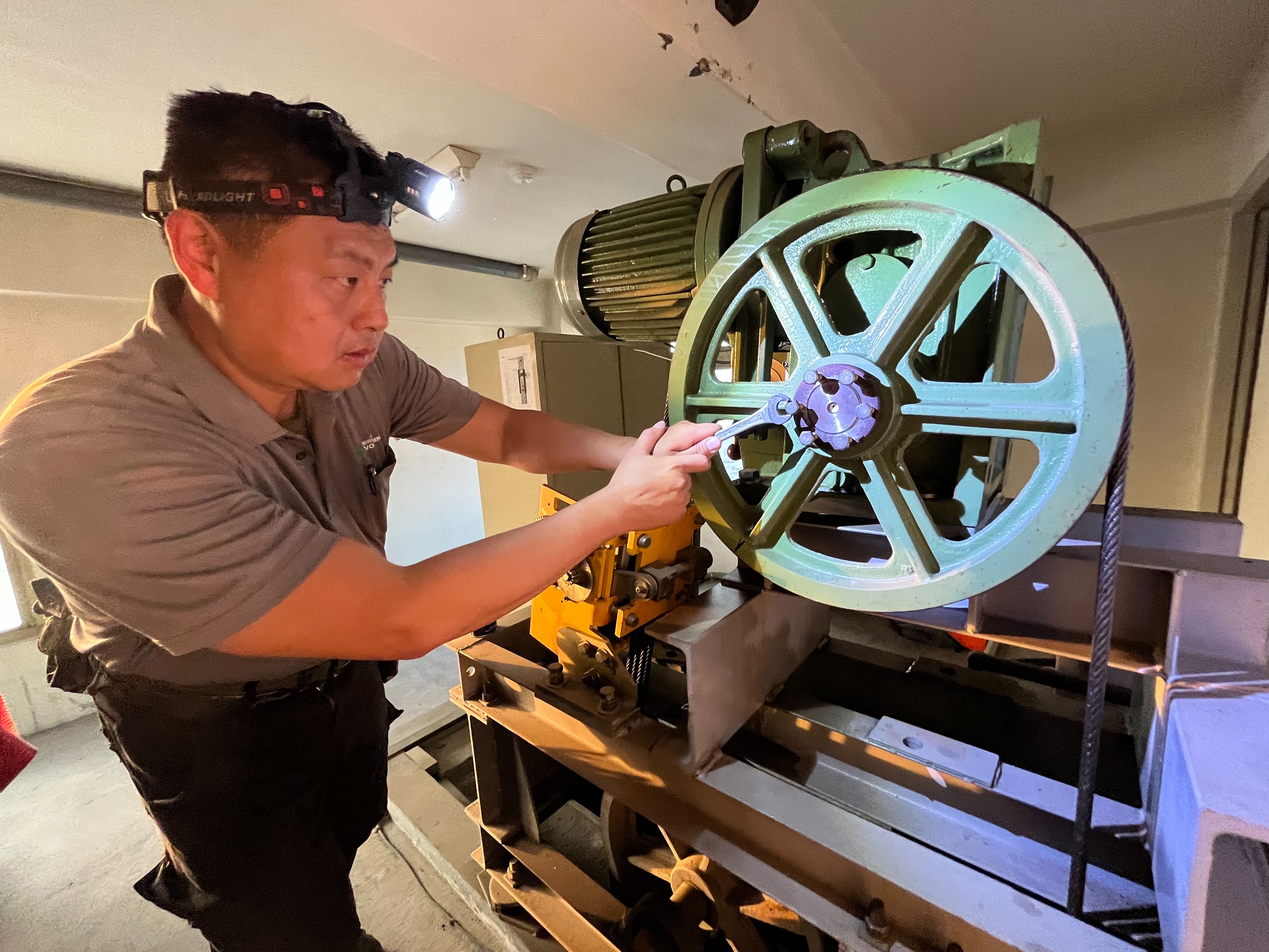 魏天佑進入業界工作才短短半年，月薪已過50K，中年轉業成功，開創人生第二春。