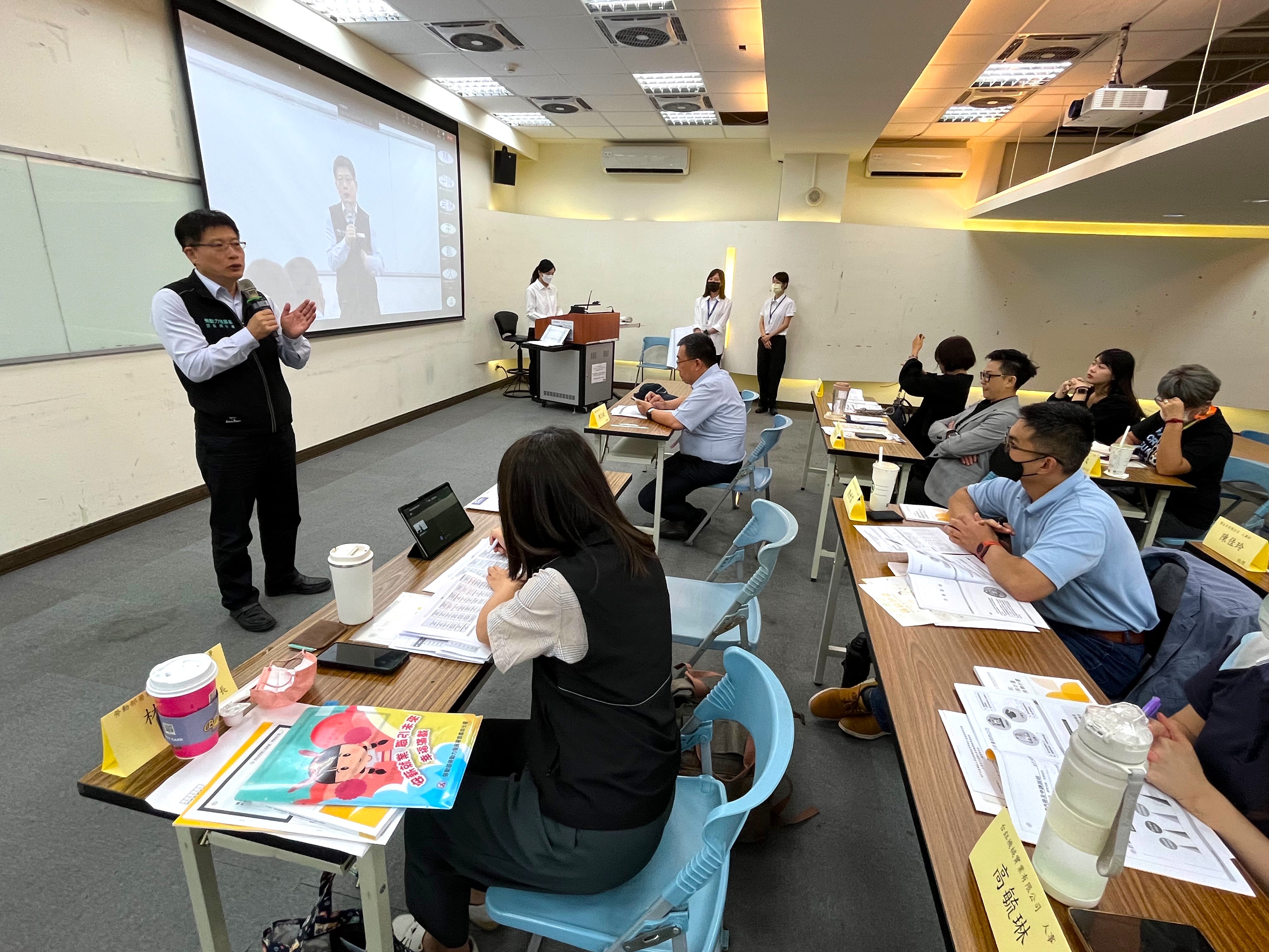 「大專青年預聘計畫」說明會雲嘉南分署長劉邦棟親自主持。