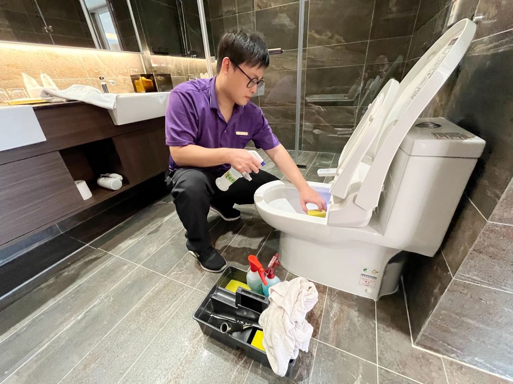 「只要有心，沒有什麼工作不能做」，謝譯樑感謝就服員協助，讓他找到穩定工作。