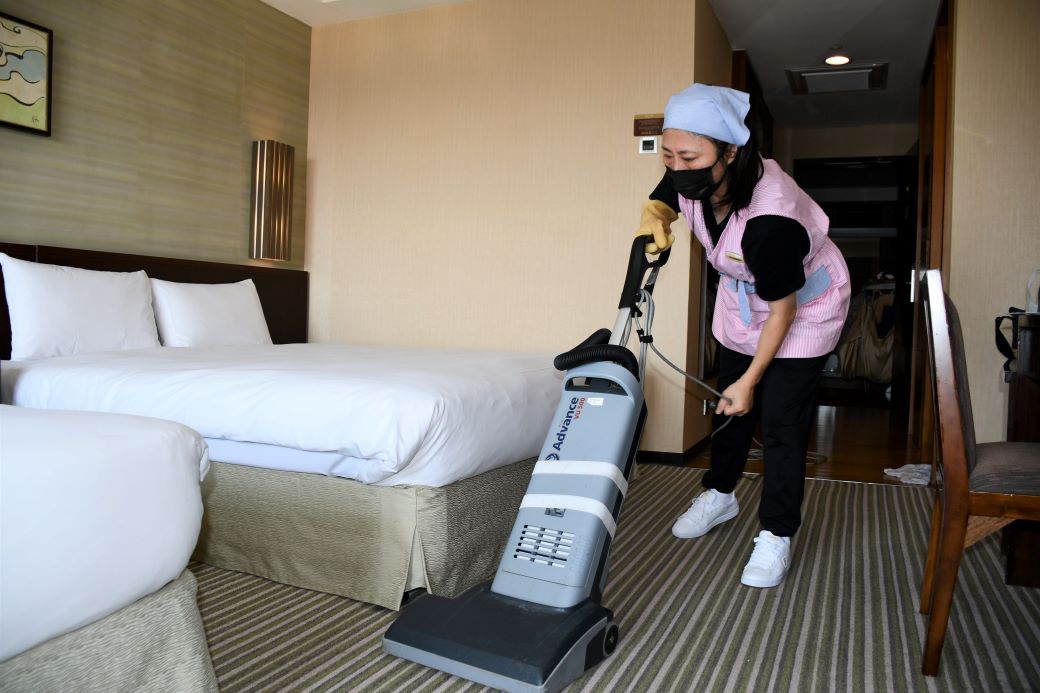 小迦姐呼籲想要重返職場的婦女們，踴躍參加勞動部職業訓練，提升職能、擁有一技在手，就不怕找不到工作。