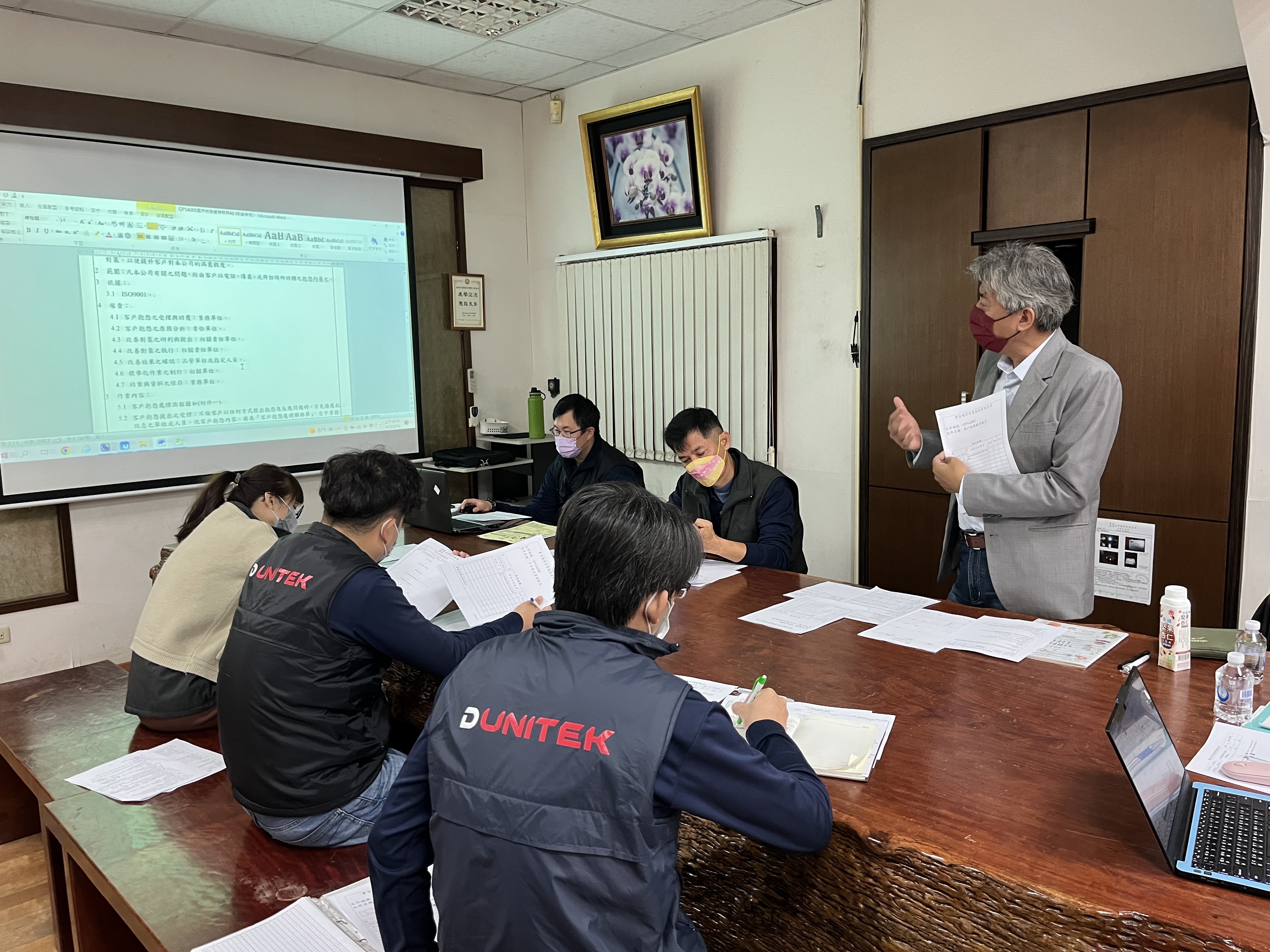 重宙企業透過企業輔導顧問進場客製化輔導，不僅提高了2倍的品牌知名度，業績也大幅成長64%。