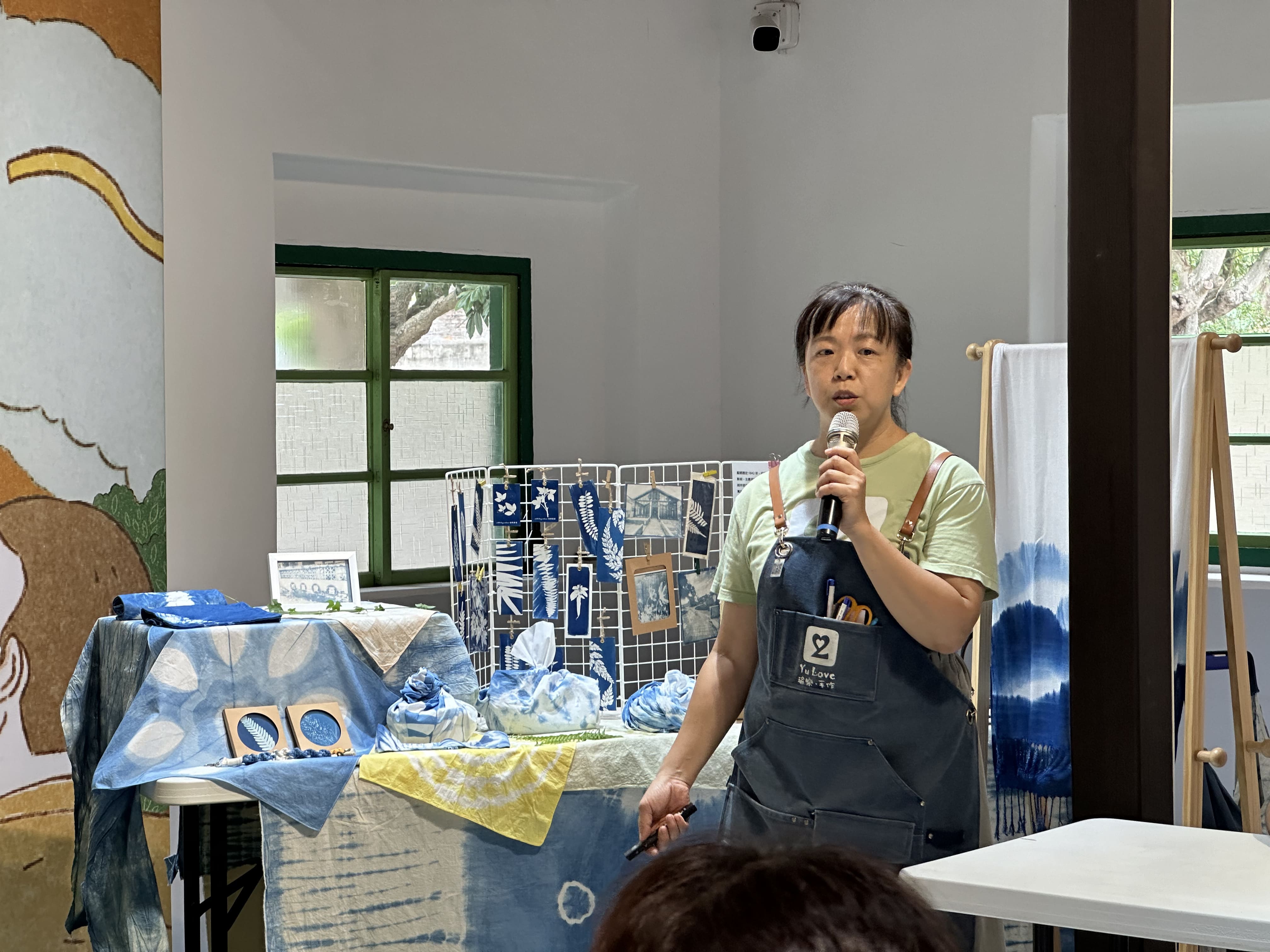 通發-圖4. 江慧瑜分享自身創業經驗與介紹自己的作品，感謝南分署在創業這條路一路相助。