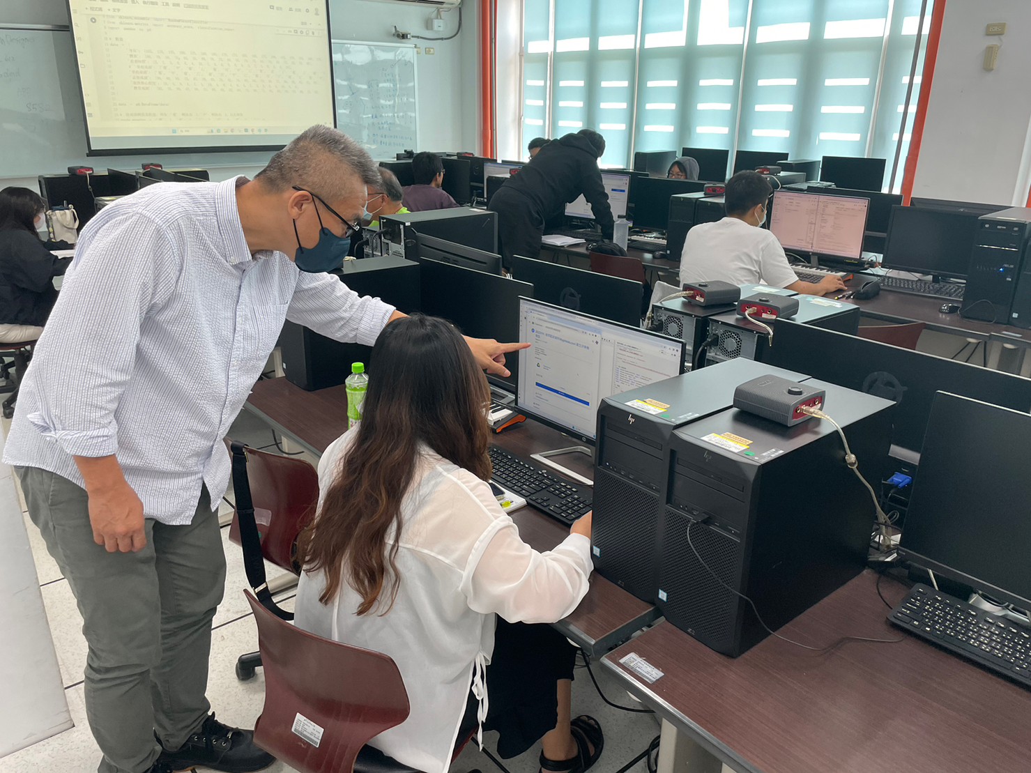 雲嘉南分署迄今已開辦18門AI人工智慧課程、培育323人次超夯跨領域人才！