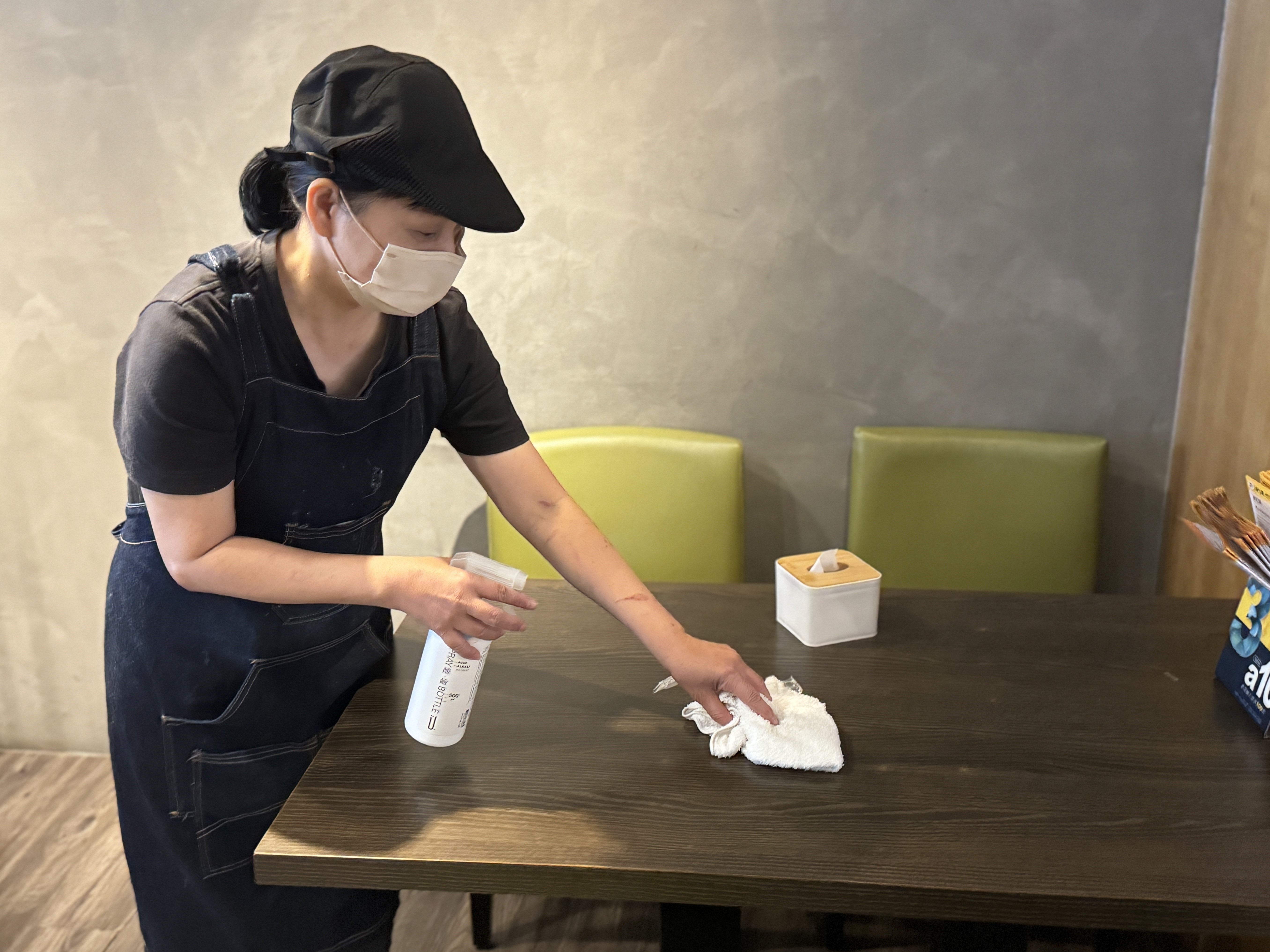 通發-圖3.小黎姐很感謝就業中心幫助與雇主願意配合她的需求，讓中高齡員工在職場能縮短適應時間。