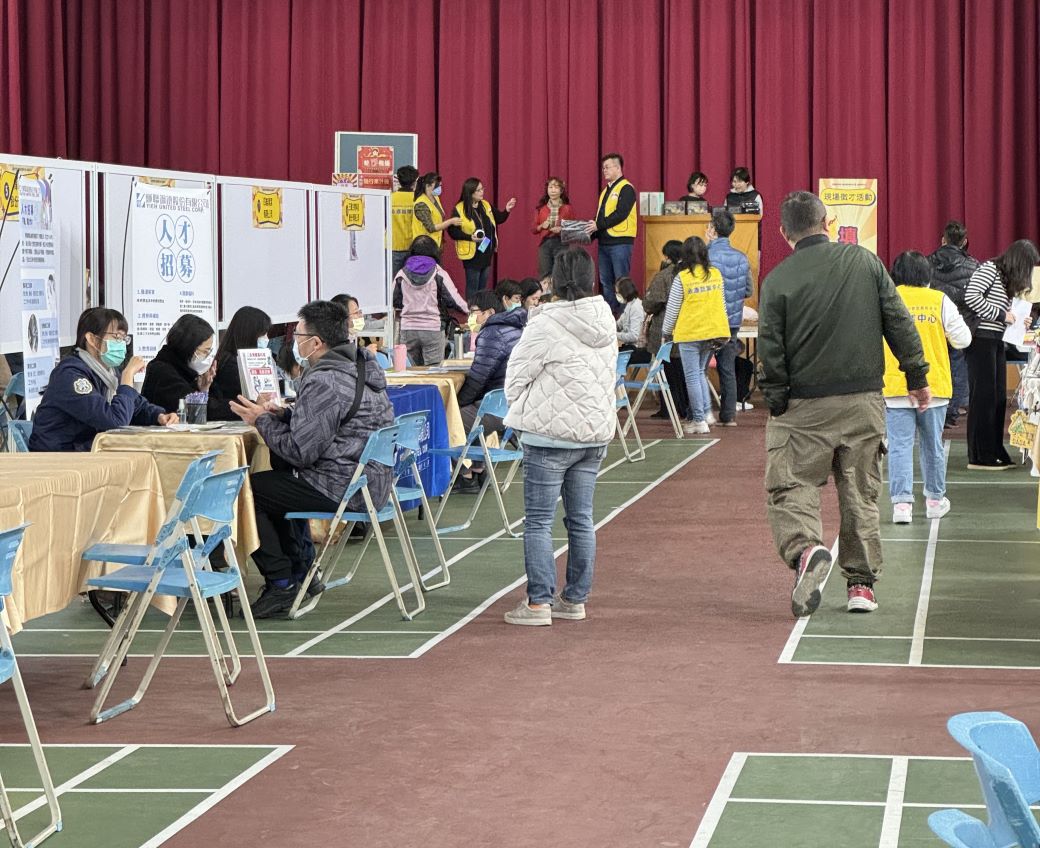 圖2.年後轉職潮來臨，徵才活動開跑，民眾可至雲嘉南分署轄下各就業中心或就服台瞭解相關資訊。