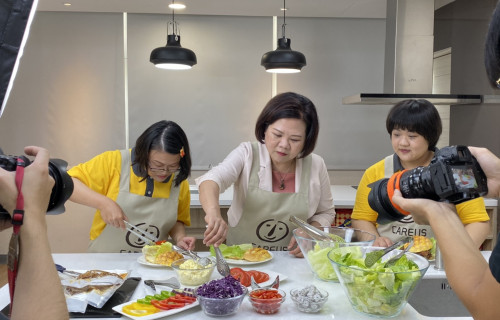 代言做公益！阿春部長為喜憨兒拍片宣傳