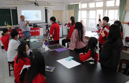 「提升國高中學就業準備力計畫」可提供經費補助及資源，讓學子們提前接觸職場環境，及早立定職涯志向！