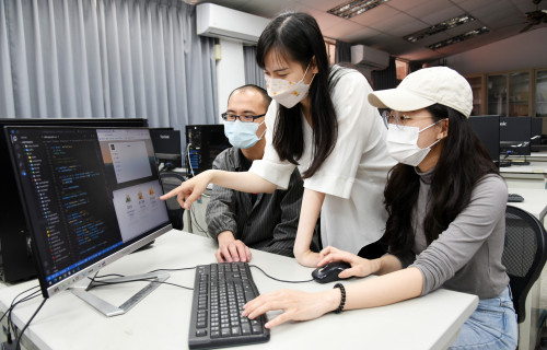 補助學技能還領獎勵金 產業新尖兵計畫助青年接軌職場