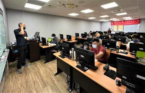 打造新尖兵！勞動部祭學費補助及每月再領8千獎勵金