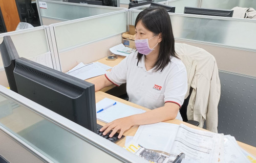 甘郁菱6年前忽然被裁員，將危機化作轉機報名雲嘉南分署職前訓練，成功從體力活轉職技術活，順利開啟職涯第二春！