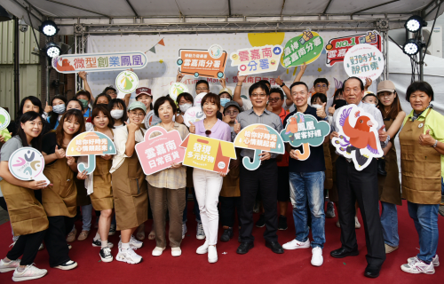勞動部「好時光靚市集」熱鬧開市，雲嘉南分署長劉邦棟出席呼籲大家支持優質好物。