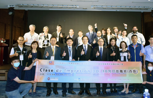 學員開心結訓。