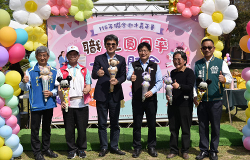 徵才活動包括立委劉建國、雲嘉南分署長劉邦棟都到場勉勵求職者。